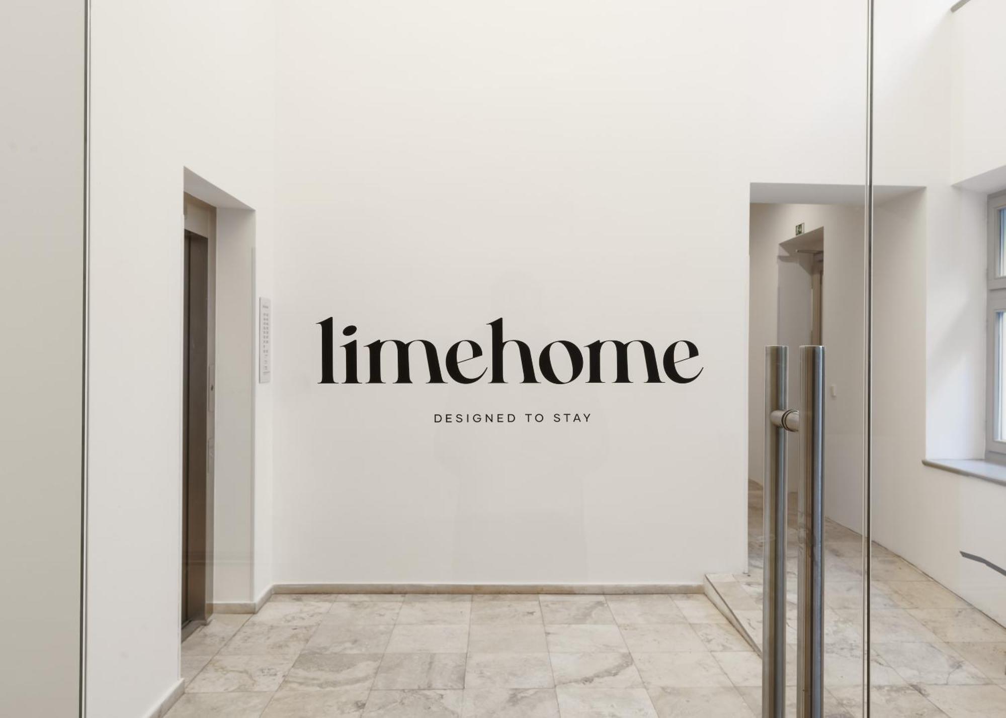 Limehome Halkova 4* Praga