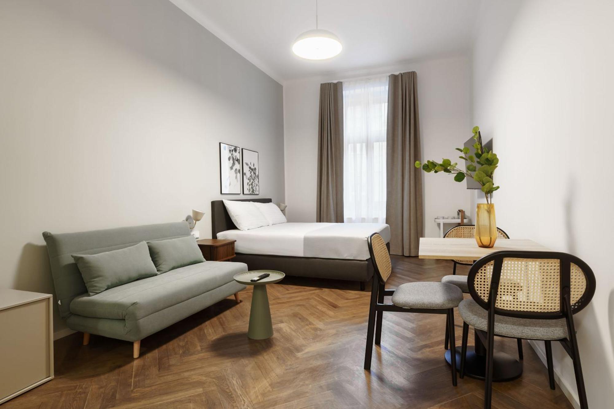 Limehome Halkova Apart-hotel 4*